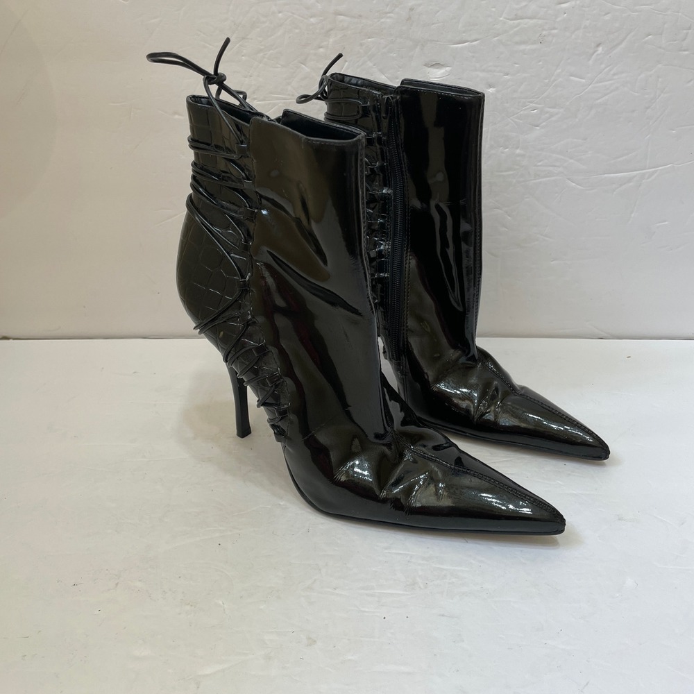 VINTAGE CARLOS /CARLOS SANTANA ELECTRIC HEELED BOOTIES IN BLACK PATENT LEATHER